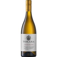 Der Tokara Limited Release Chardonnay 2022 besticht durch einen schönen Goldton im Glas und ein verlockendes Dufterlebnis mit Zitronen und Ingwer. Am Gaumen entfalten sich beeindruckende Röstaromen