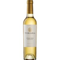 Der Tokara Reserve Collection Chenin Blanc Straw Wine 2023 beeindruckt mit einer brillanten goldenen Farbe und einem intensiven Bouquet von getrockneten Aprikosen und Ananas. Auf dem Gaumen verschmelzen Noten von Kandiszucker und fruchtigen Aprikosen zu einer harmonischen Einheit. Die angenehme Textur und der vollmundige Charakter machen diesen Dessertwein zu einem besonderen Genuss. Die Trauben werden auf Strohmatten getrocknet