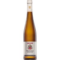 Der Westhofener Riesling trocken VDP aus Ersten Lagen vom Weingut K.F. Groebe vereint die besten Eigenschaften der Lagen Kirchspiel und Aulerde. Dieser Jahrgang 2023 beeindruckt mit einem animierenden Duft nach frischen Pfirsichen und exotischen Früchten. Am Gaumen zeigt er sich extraktreich und stoffig mit einer elegant eingebundenen Säure. Der Nachhall begeistert durch eine kühle Mineralität