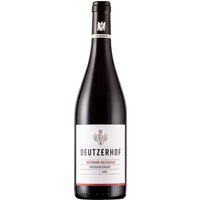 Der Deutzerhof Neuenahr Balthasar Spätburgunder 2021 besticht durch seine klassische Eleganz. Schon im Glas verführt er die Sinne mit Aromen reifer Himbeeren und Kirschen