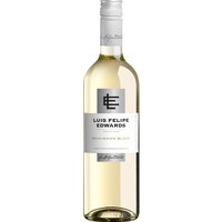 Beeindruckende 1000 Hektar Rebfläche im Chilenischen Valle Central gehören zum Top-Weingut Luis Felipe Edwards. Der klassische Sauvignon Blanc präsentiert sich hellgelb mit grünen Reflexen. An der Nase werden exotische Früchte und Zitrone von feinen Grasnoten untermalt. Am Gaumen zeigt er sich weich und ausgewogen