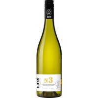 Das aromatische Bouquet des Uby N°3 Colombard Sauvignon mit seinem harmonischen Spiel aus fruchtigen Noten und grünen Nuancen wirkt trinkanimierend. Im Geschmack zeigt sich eine erfrischende Variation von Zitrusfrüchten: herbe Grapefruit trifft auf fruchtige Limette und reife Zitrone. Untermalt wird das zitrische Trio von Honigmelone und Maracuja. Das macht den Uby N°3 zur perfekten Wahl für große Feste und unkomplizierten Genuss.