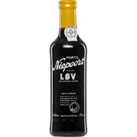 Kräftiges Rubinrot prägt die Erscheinung dieses Portweins von Niepoort. Vielschichtige Aromen roter und schwarzer Früchte