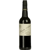 Der Emilio Hidalgo Santa Ana Pedro Ximénez Sherry beeindruckt mit nahezu schwarzer Farbe und intensiven Aromen von Datteln