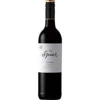 Der Signature Collection Shiraz von dem südafrikanischen Weingut Spier überzeugt in einem dunklen Rubinrot mit einem verführerischen Bouquet von Pflaumen