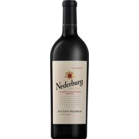 In einem dunklen Rubinrot fließt der Nederburg Private Bin Cabernet Sauvignon Merlot R109 ins Glas und begeistert im Bouquet mit wunderbaren Aromen von roten Johannisbeeren