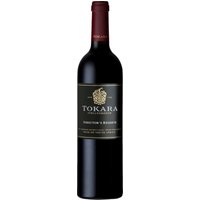 In einem unheimlich dunklen Rotton leuchtet der Tokara Director’s Reserve Red im Glas. Für das Cuvée aus Cabernet Sauvignon (71%)