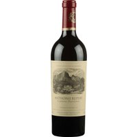 Der Anthonij Rupert Cabernet Sauvignon verwöhnt den Rotweinliebhaber vom ersten Moment an mit seinem würzigen Duft von Zeder und Tabakblättern. Am Gaumen kommen die fruchtigen Noten zum Vorschein