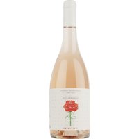 Der Cantina Sampietrana Stillarosea Primitivo Rosato 2023 fasziniert mit einem sehr hellen Rosaton. Seine zarten Aromen von Rose