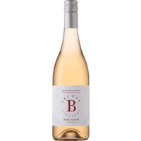 Der Bruwer Vintners Blanc de Noir von Raats Family Wines fängt die Schönheit eines romantischen Sonnenuntergangs in einem Glas ein und zeichnet sich durch eine zarte