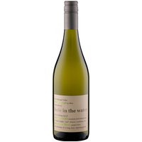 Die strahlend klare Aromatik des Konrad Hole in the Water Sauvignon Blanc aus dem Jahrgang 2023 lädt sofort zum Genießen ein. Dieser Weißwein aus Marlborough in Neuseeland verführt mit einem Duft nach frischem Gras