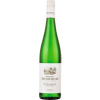 Schon beim ersten Schnuppern öffnet der Berg Vogelsang Grüner Veltliner 2023 vom Weingut Bründlmayer einen ganzen Kräutergarten. Der österreichische Weißwein aus dem Kamptal