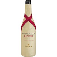 Der Bolla Ripasso Valpolicella Ripasso Classico Superiore DOC aus dem Jahr 2022 präsentiert sich mit einer intensiven rubinroten Farbe und einem würzigen Bouquet