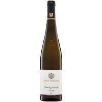 Der Frühlingsplätzchen Riesling GG 2023 vom Weingut Emrich-Schönleber zeigt die Nahe von ihrer elegantesten Seite. Der Weißwein offenbart ein komplexes Bouquet mit Noten von Rauch