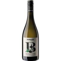Der Bauer Nussdorf Chardonnay 2022 aus der Pfalz präsentiert sich frisch und konzentriert. Geprägt von tropischem Melonenaroma