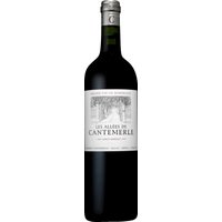 Der Zweitwein des Château Cantemerle präsentiert sich komplex und reif. Der Jahrgang 2014 von Les Allées de Cantemerle aus dem Haut-Médoc AOP verführt mit einer gelungenen Mischung aus Cabernet Sauvignon und Merlot. In der Nase entfaltet sich ein intensives Bouquet von dunklen Beeren
