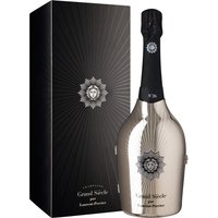 Nichts weniger als die Erlangung von Perfektion steht hinter der Vision der Prestige-Cuvée Grand Siècle von Laurent‑Perrier. Für die 26. Ausgabe finden Grundweine der Jahrgänge 2007