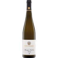 Der 2022er Niederberg Riesling Erste Lage aus dem Weingut Emrich-Schönleber begeistert durch vielfältige Aromen und eine lebendige Struktur. Feinste Zitrusaromen vereinen sich mit grünen Apfelnoten und einer klaren