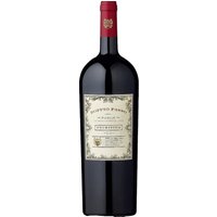 Mit dem Doppio Passo Primitivo aus Apulien präsentieren Botter Wines einen prächtigen Rotwein. Der Jahrgang 2021 zeigt ein dichtes Bukett von schwarzen Beeren und Kakao