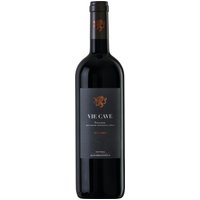 Der Vie Cave Maremma Toscana 2022 von Fattoria Aldobrandesca besticht durch seine lebendige und komplexe Aromatik. Der intensiv rubinrote Malbec verführt in der Nase mit roten Kirschen