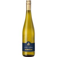 10 Jahre Schwanberg Grüner Veltliner! Für diese Jubiläumsedition hat Familie Aigner voll ausgereifte und somit außergewöhnlich intensiv aromatische Trauben von alten Reben ausgewählt. Und so konnte ein Veltliner entstehen