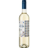 Vinho Verde - "der grüne Wein"- ist die leichte und erfrischende Weißwein-Spezialität aus dem fruchtbaren Norden Portugals. Das Aroma des Fonte Alegre ist fruchtig wie weißer Pfirsich und Mango. Er duftet leicht minzig