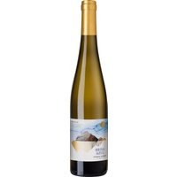Knackig-frisch und leicht: Vinho Verde ist erfrischend spritziger Genuss aus Portugals grünem Norden. Brisa Azul ist die Premium-Cuvée des Kultweins. Er vereint fruchtige Aromen von grünem Apfel