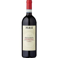 Der Masi Frescaripa Bardolino Classico 2022 präsentiert sich in einem klaren Kirschrot mit Aromen reifer Kirschen