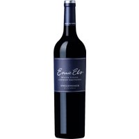 Der Ernie Els Major Series Cabernet Sauvignon 2022 präsentiert sich mit rubinroten Reflexen und einem intensiven Duftbild. Aromen von Pfeffer