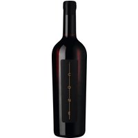 Die Cuvée aus Syrah und den regionalen Sorten Alicante Bouschet und Touriga Nacional wurde zu gleichen Teilen im Stahltank und in Fässern aus französischer und amerikanischer Eiche ausgebaut. Der Wein zeigt ein intensives Bouquet von reifen Blaubeeren und Brombeeren