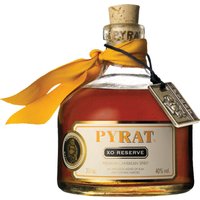 Von der tropischen Karibikinsel Anguilla stammt der Pyrat XO Reserve. Der Rum legt sich bernsteinfarben ins Glas und verströmt eine von Orange und Mandarine geprägte Aromatik. Aber auch Töne von Mandeln