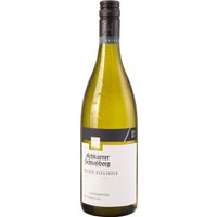 Die Winzergenossenschaft Achkarren im Kaiserstuhl eG präsentiert eine beeindruckende Grauburgunder Spätlese aus der Spitzenlage Schlossberg. Im Jahrgang 2023 besticht dieser Weißwein durch fruchtige Zitrusnoten und harmonische Aromen von Quitte