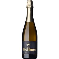 Der Hellmer Riesling Sekt Brut aus der Pfalz präsentiert sich mit einer erfrischenden und fruchtigen Aromatik. In der Nase entfalten sich grüne Äpfel