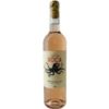 Cabo da Roca Rosado 2022 aus dem Anbaugebiet Lisboa überzeugt durch seine fruchtige Frische. Die feinen Aromen von Aprikose und Steinfrüchten stammen von der perfekten Balance des Weins. Der mineralische Charakter trägt zur Lebendigkeit bei und lässt ihn elegant am Gaumen wirken. Diese innovative Serie ohne Plastikkapsel am Flaschenhals trägt den Namen "Wächter der Ozeane" und hat konsequent Meerestiere auf dem Label. Casca Wines engagiert sich dabei nicht nur für hochwertigen Wein
