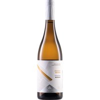 Wunderbar fein und doch ausgeprägt im Geschmack: Der Wein von der sonnenverwöhnten griechischen Insel durfte drei Monate im Barrique liegen. Das hat ihn so schön geschmeidig und reichhaltig gemacht. Sein Körper ist kräftig
