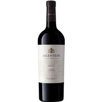 Der Bodegas Salentein Barrel Selection Merlot 2022 zeigt sich in tief rubinroter Farbe und entfaltet komplexe Aromen von Vanille