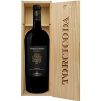 Der Torcicoda Primitivo Salento von Tormaresca verführt mit seiner modernen Interpretation der Primitivo-Traube. Dieser kraftvolle Rotwein aus dem Jahrgang 2022 beeindruckt mit tiefer roter Farbe und violetten Nuancen. Aromen von dunklen Früchten wie Kirschen und Pflaumen dominieren