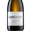 Der "Bamberger Blanc de Noir" vom Wein- und Sektgut Bamberger aus dem Jahrgang 2023 präsentiert sich als Weißwein aus Spätburgunder-Trauben. Der Wein betört die Nase mit einem Duft von roten Walderdbeeren