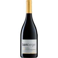 Der Meddersheimer Altenberg Spätburgunder Réserve aus dem Jahrgang 2019 zeigt eindrucksvoll seine Herkunft aus der Lage Altenberg in der Nahe-Region. Hergestellt vom Wein- und Sektgut Bamberger
