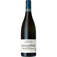 Der Clos des Fèves Monopole der Domaine Chanson präsentiert sich in leuchtendem Rubinrot und entfaltet ein komplexes Bouquet aus roten Beeren wie Himbeeren
