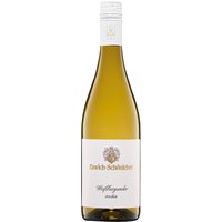 Der Emrich-Schönleber Weissburgunder 2022 aus der Nahe präsentiert sich als eleganter Weißwein