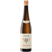 Der Nik Weis Goldtröpfchen Riesling GG 2019 beeindruckt durch ein vielfältiges Aromaspektrum. Bereits in der Nase entfalten sich tropische Früchte und Cassisnoten