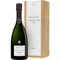 Der Champagne Bollinger La Grande Année Rosé 2014 bringt durch seinen eleganten und strukturierten Charakter die Essenz der Champagne ins Glas. Dieser Schaumwein offenbart ein beeindruckendes Aromenspiel von Zitrusfrüchten