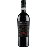 Die Cantina Tollo produziert hervorragende Weine aus den fruchtbaren Böden der Weinregion Abruzzen in Mittelitalien. Ihr Valle d'Oro Montepulciano präsentiert sich in einem dunklen Rubinrot und offenbart ein beeindruckendes