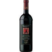 Der Lunae Niccolo V Riserva 2018 präsentiert sich mit intensiver roter Farbe und einem reichen Bouquet. In der Nase eröffnen sich Aromen von Pfeffer