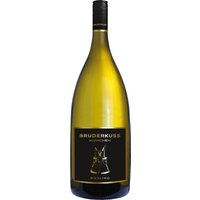 Der Bruderkuss Riesling München Lederhose aus dem Jahrgang 2022 stammt aus der Pfalz. Dieser Weißwein aus Deutschland wird schonend und spontan im Edelstahltank vergoren