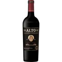 Die intensiven Aromen des Alto Estate Red Blend 2021 spiegeln sich bereits in seiner tiefroten Farbe wider. Schwarze Johannisbeeren
