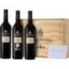 Das Simonsig Redhill Pinotage Vertical Package enthält drei Jahrgänge des intensiven Redhill Pinotage aus den berühmten roten Hügeln von Stellenbosch