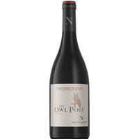 Der Neethlingshof The Owl Post Pinotage 2022 entfaltet in der Nase komplexe Aromen von dunkler Pflaume