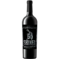 Der Paserene The Shiner Red präsentiert sich in einem dunklen Rot und entfaltet ein Bouquet von schwarzen Johannisbeeren